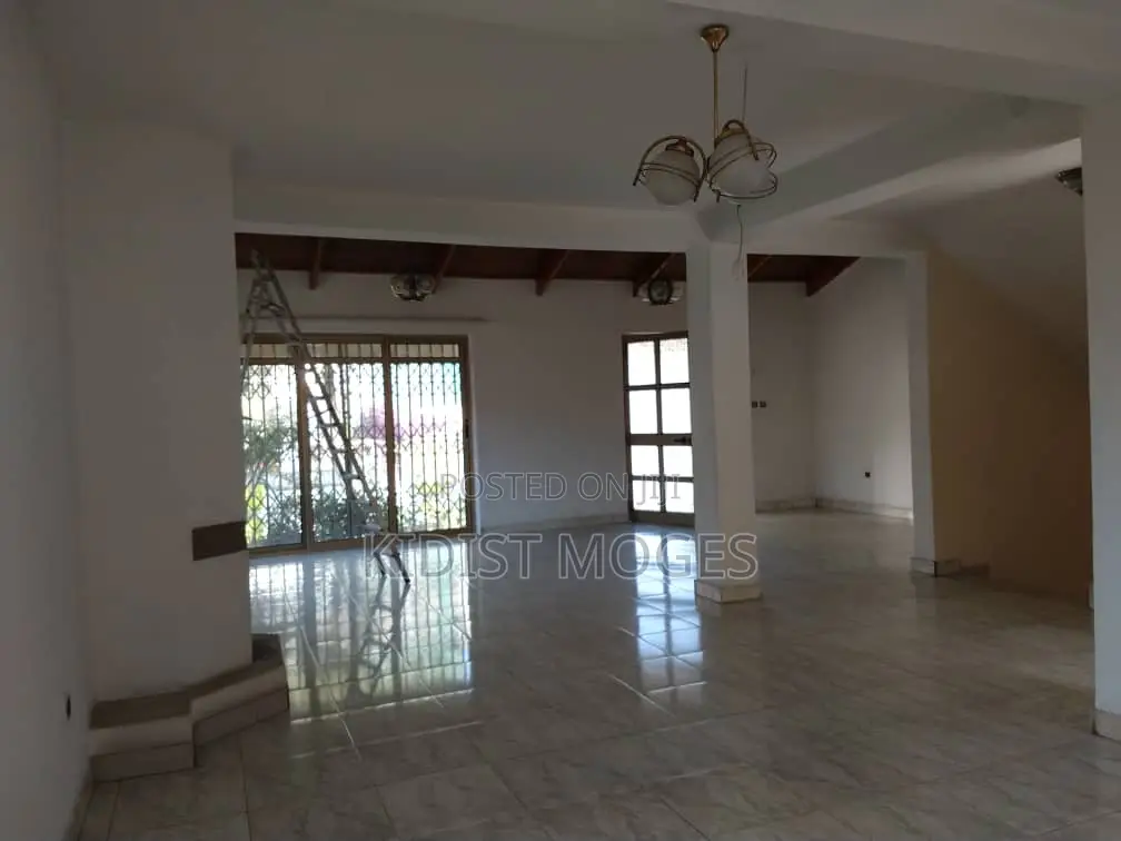 4bdrm House in Bole for rent