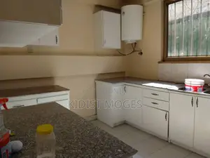 4bdrm House in Bole for rent