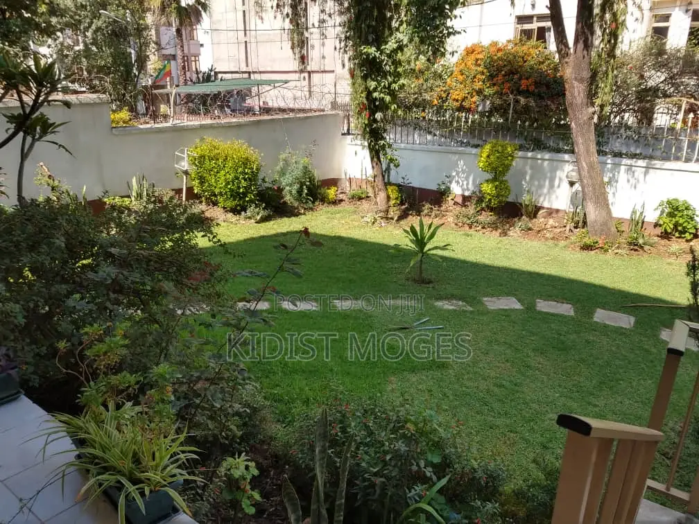 4bdrm House in Bole for rent