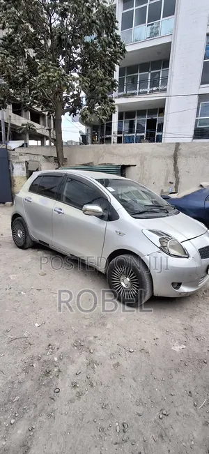 Toyota Yaris 1.0 2006 Gray