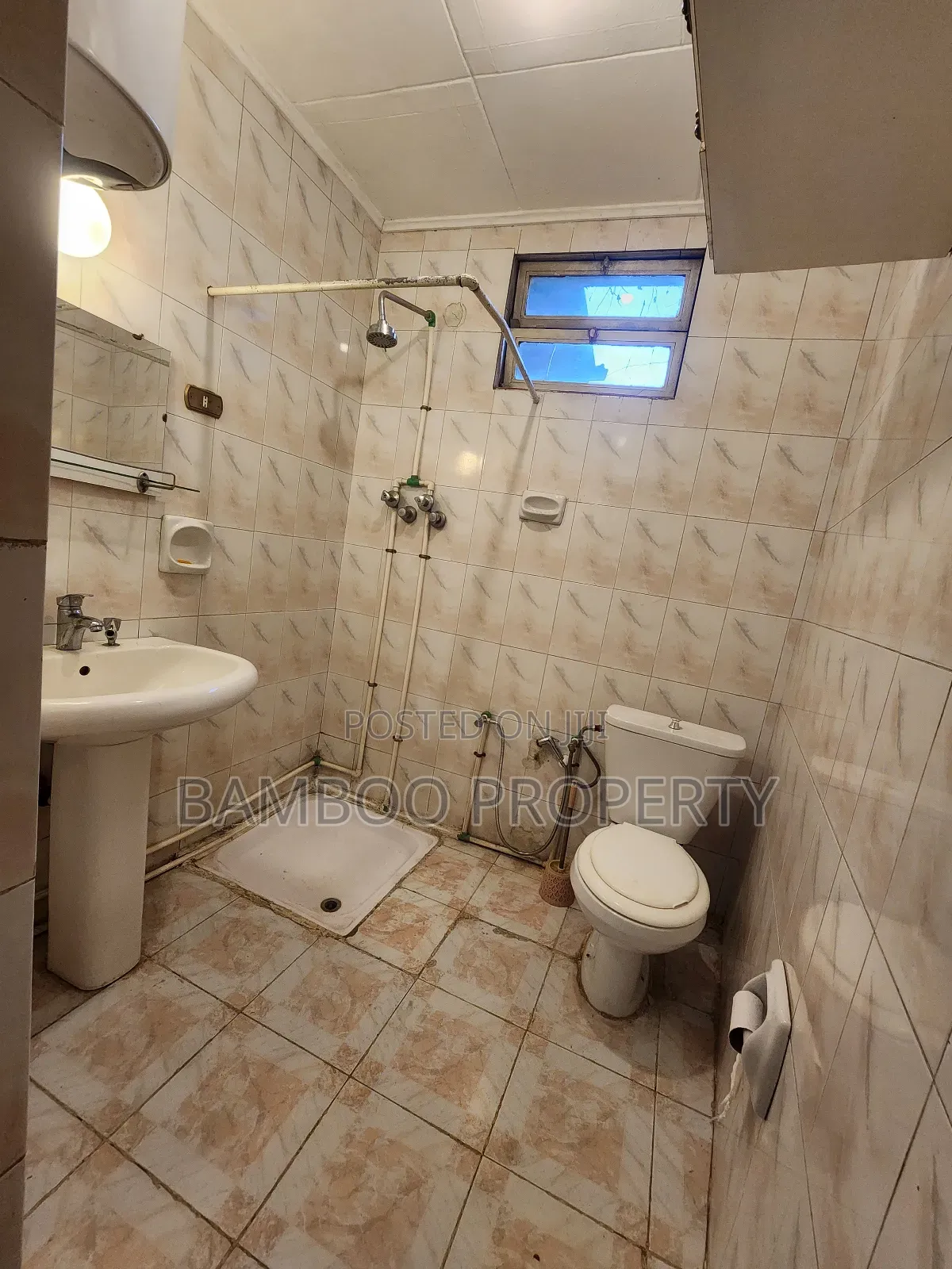 3bdrm House in Bole for rent