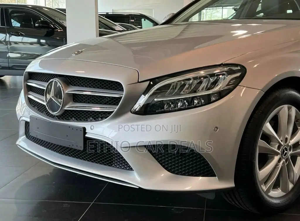 Mercedes-Benz C200 2020 Silver