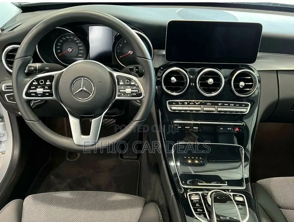 Mercedes-Benz C200 2020 Silver