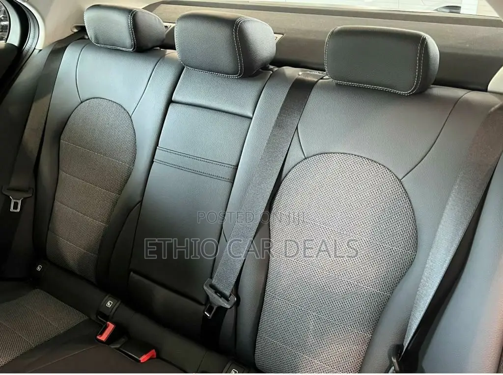 Mercedes-Benz C200 2020 Silver