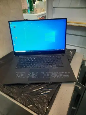 Photo - New Laptop Dell XPS 15 16GB Intel Core I7 SSD 512GB