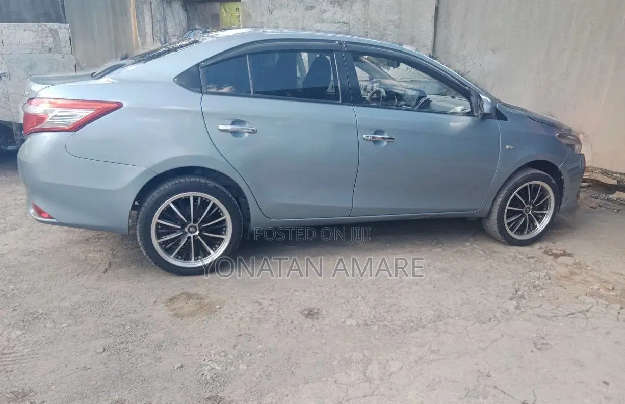 Toyota Yaris 2014 Blue