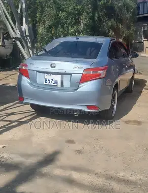 Toyota Yaris 2014 Blue