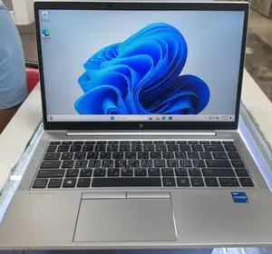 New Laptop HP EliteBook 840 G8 16GB Intel Core I5 SSD 512GB