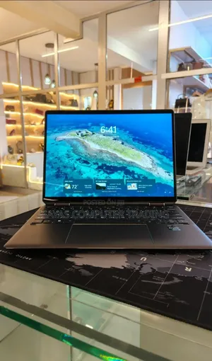 New Laptop HP Spectra 13 16GB Intel Core I7 SSD 1T