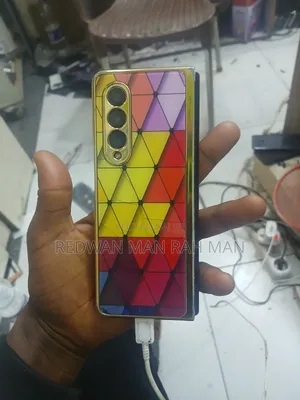 Photo - Samsung Galaxy Z Fold 3 256 GB Black