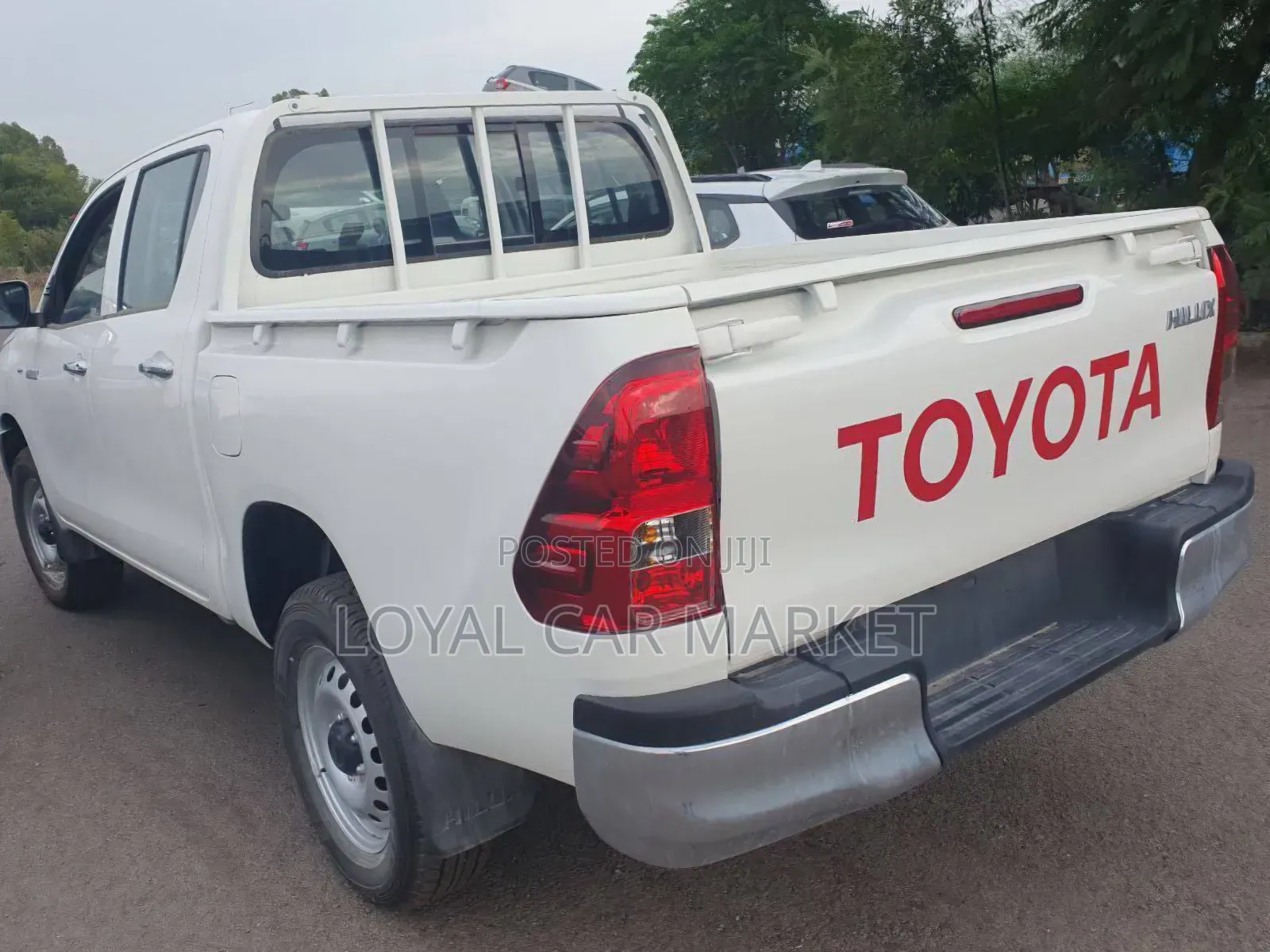 New Toyota Hilux 2023 White