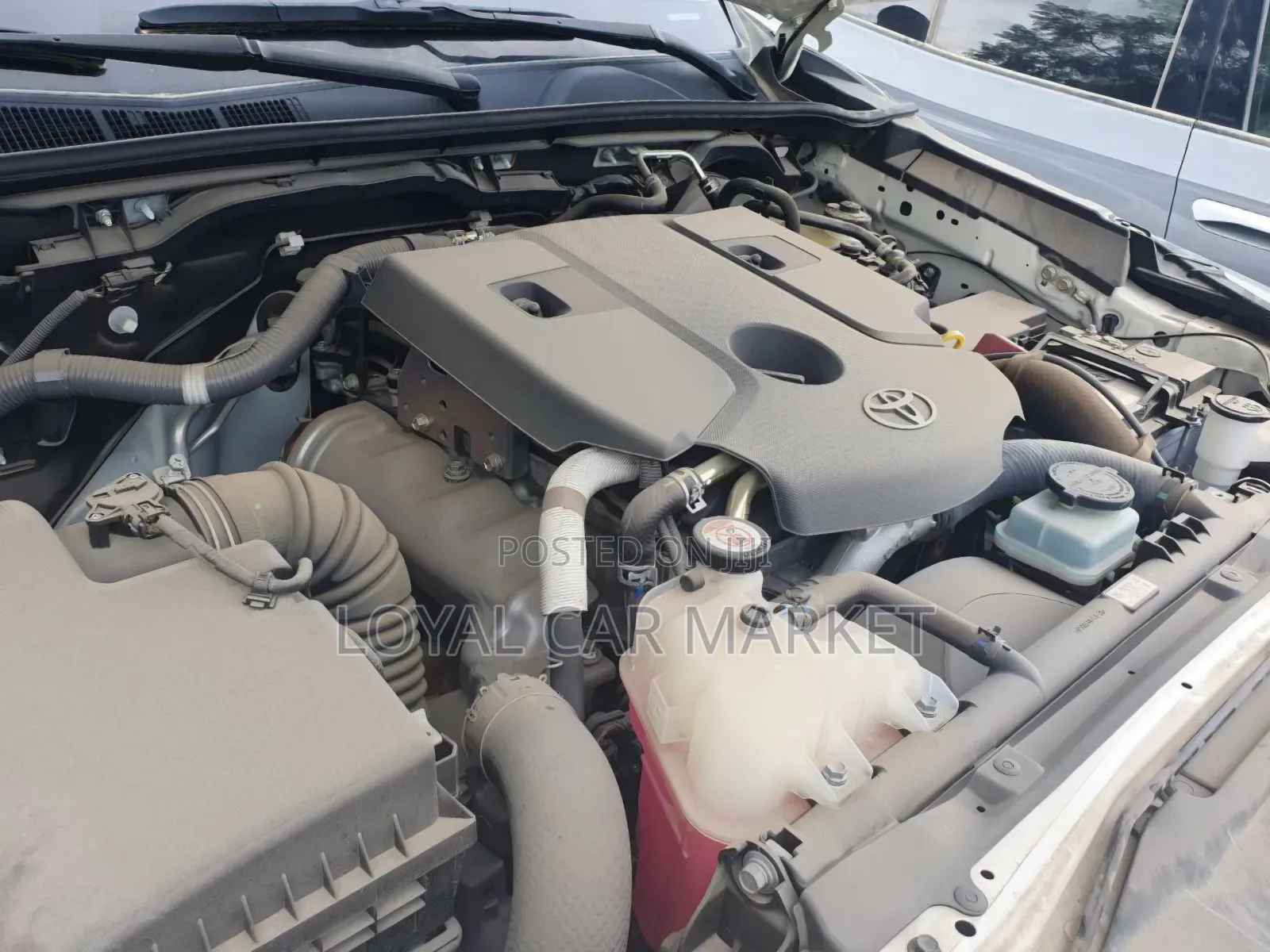 New Toyota Hilux 2023 White