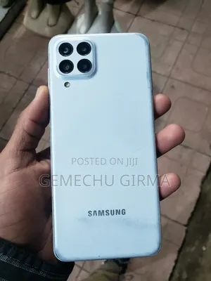 Photo - Samsung Galaxy M33 5G 128 GB White