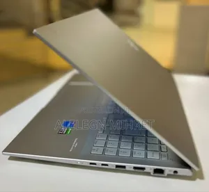 New Laptop Asus VivoBook 15 X505BA 16GB Intel Core I5 SSD 512GB