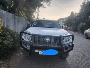 Photo - Toyota Land Cruiser Prado 3.0 D-4D (190 Hp) 2015 White
