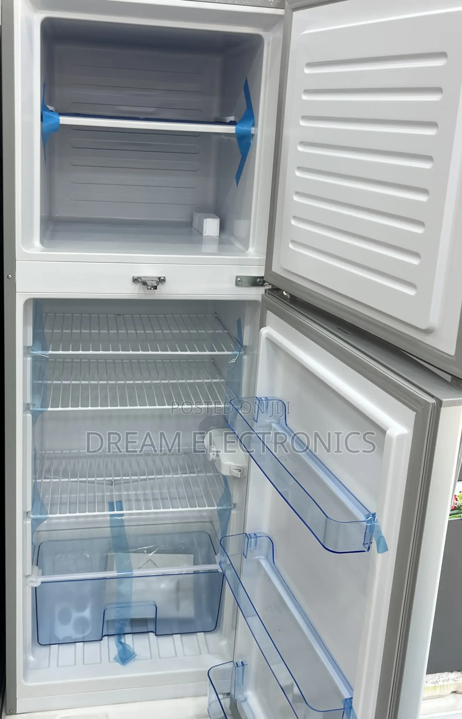 Marino Refrigerator and Top Freezer
