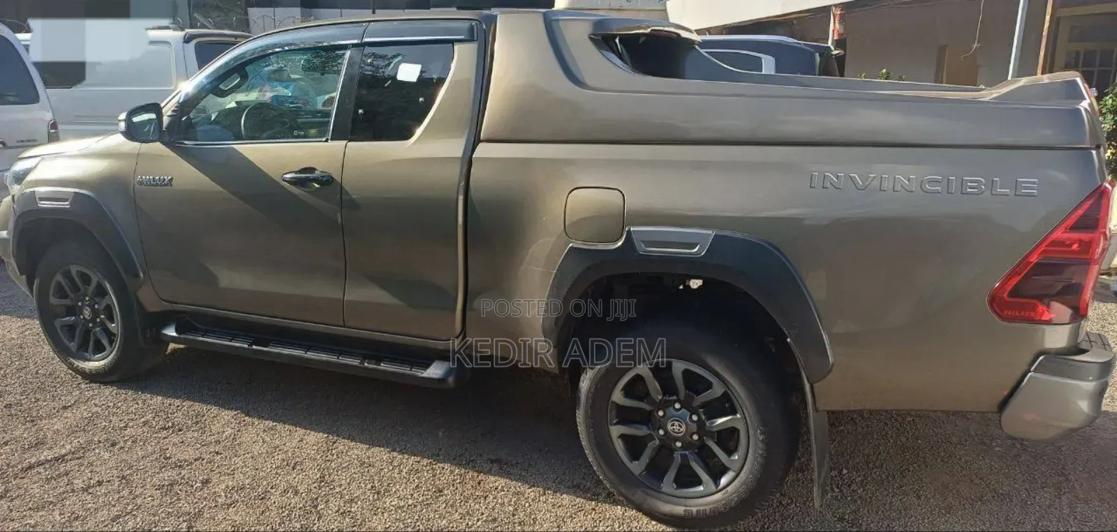 Toyota Hilux 2022 Gray