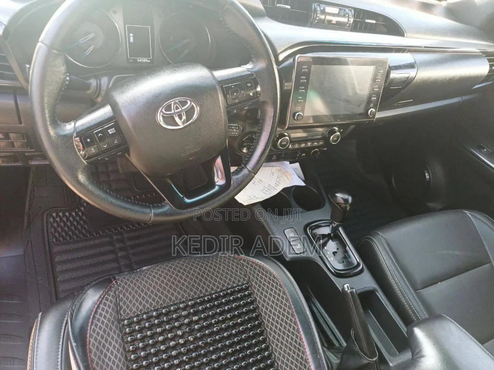 Toyota Hilux 2022 Gray