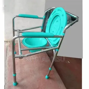 Photo - Commode Chair輕巧toilet Chair奢求poty Chair奔波commode Chair%'commode Chair