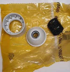 ማቀፊያ Made in England Lamp Holder