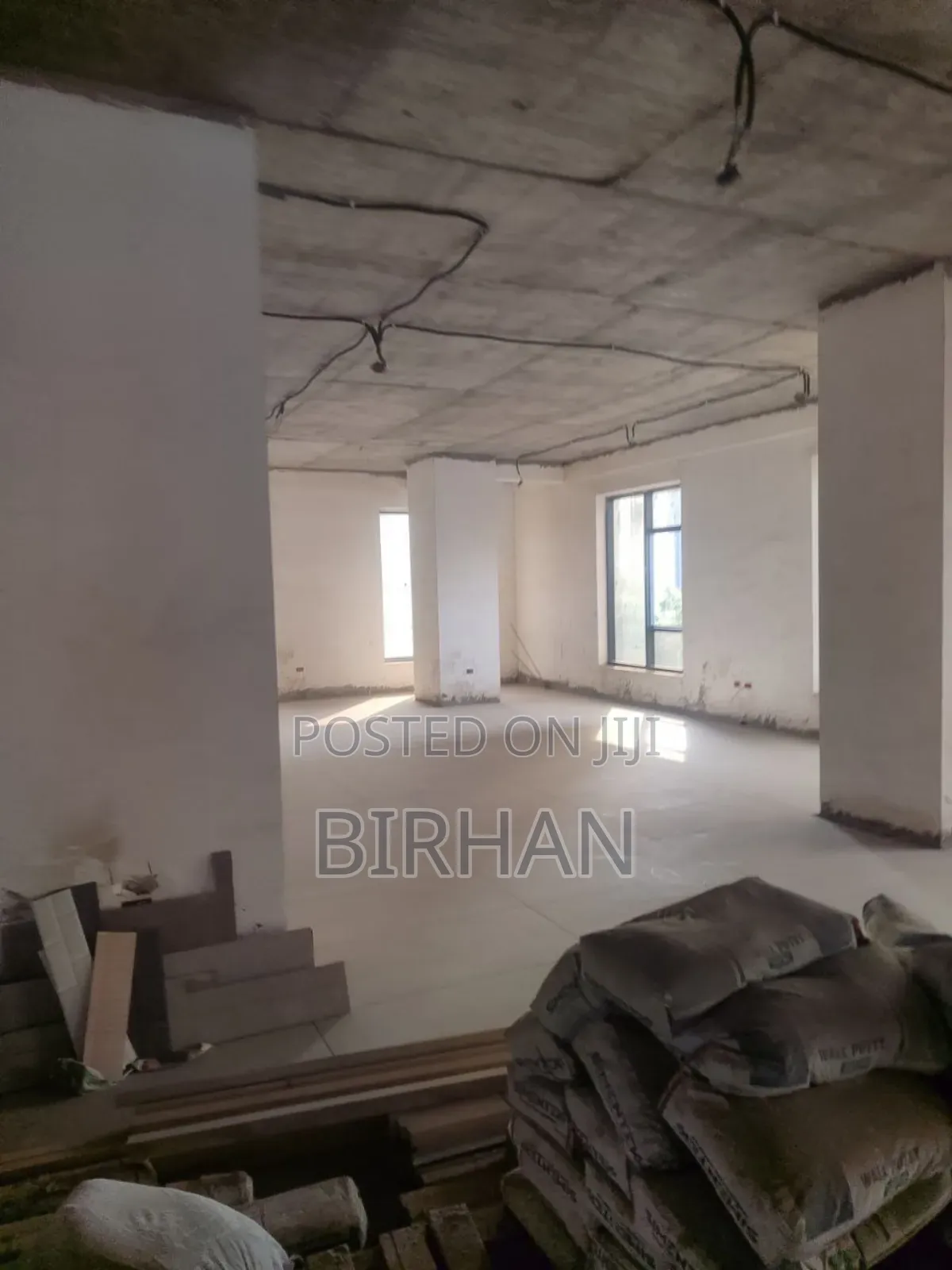 Show Room Car for Rent