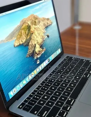 Photo - New Laptop Apple MacBook Air 2019 8GB Intel Core I5 SSD 128GB