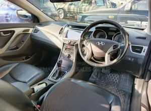 Hyundai Avante 2015 Silver