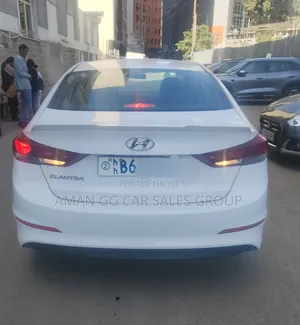 Photo - Hyundai Elantra 2016 White