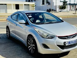 Photo - Hyundai Avante 2013 Silver