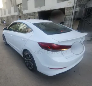 Hyundai Elantra 2016 White