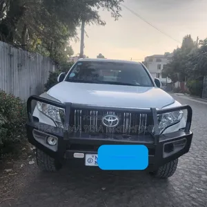 Photo - Toyota Land Cruiser Prado 2014 White