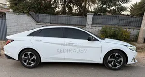 Photo - Hyundai Avante 2021 White