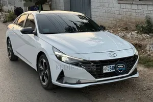 Hyundai Avante 2021 White