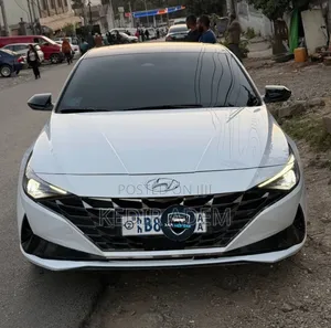 Hyundai Avante 2021 White