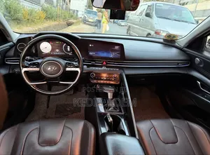 Hyundai Avante 2021 White