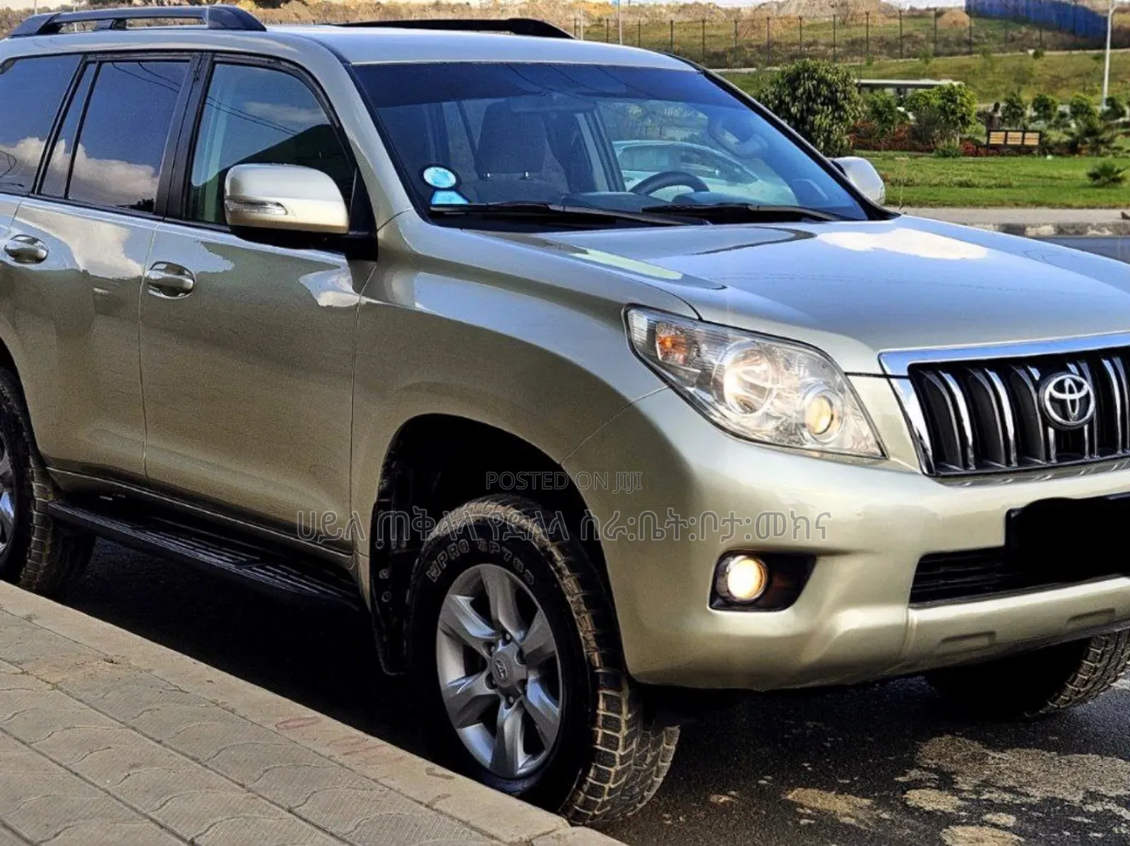 Toyota Land Cruiser Prado 2012 Gold