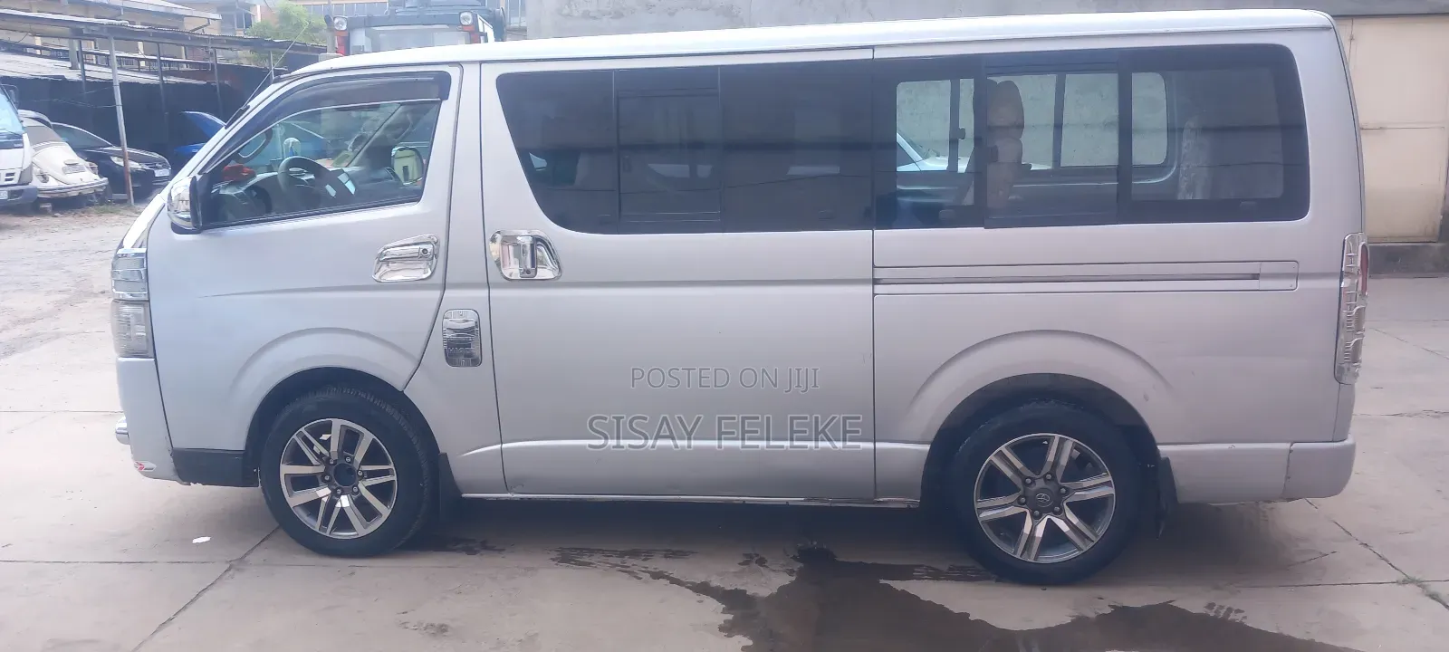 Toyota HiAce 220 2007 Silver