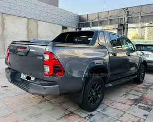 Toyota Hilux 2023 Gray