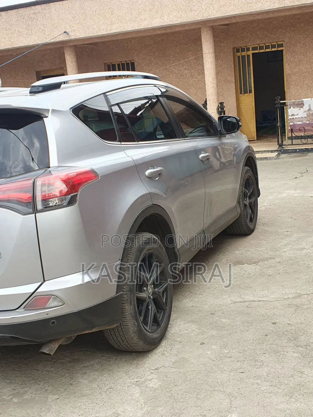 Toyota RAV4 Adventure 4dr SUV (2.5L 4cyl 6A) 2018 Silver