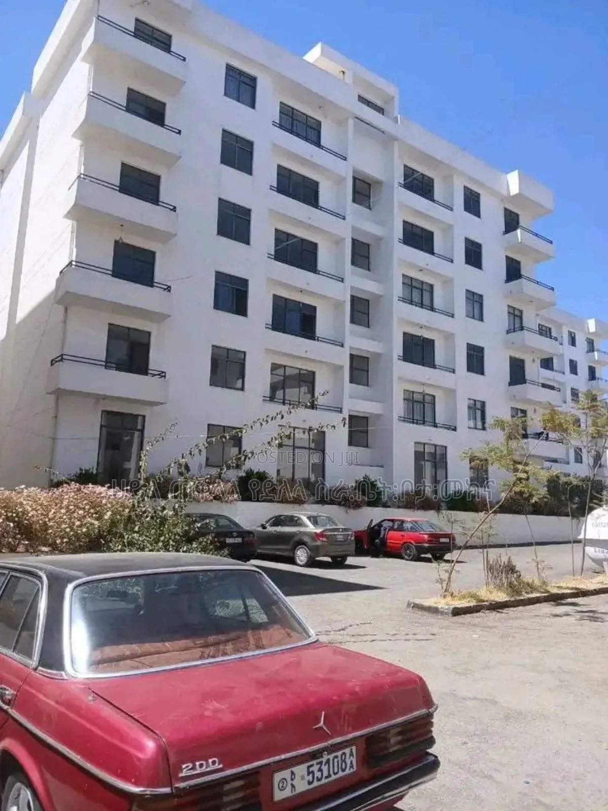 Furnished 3bdrm Apartment in Nohi Real State, Yeka for sale