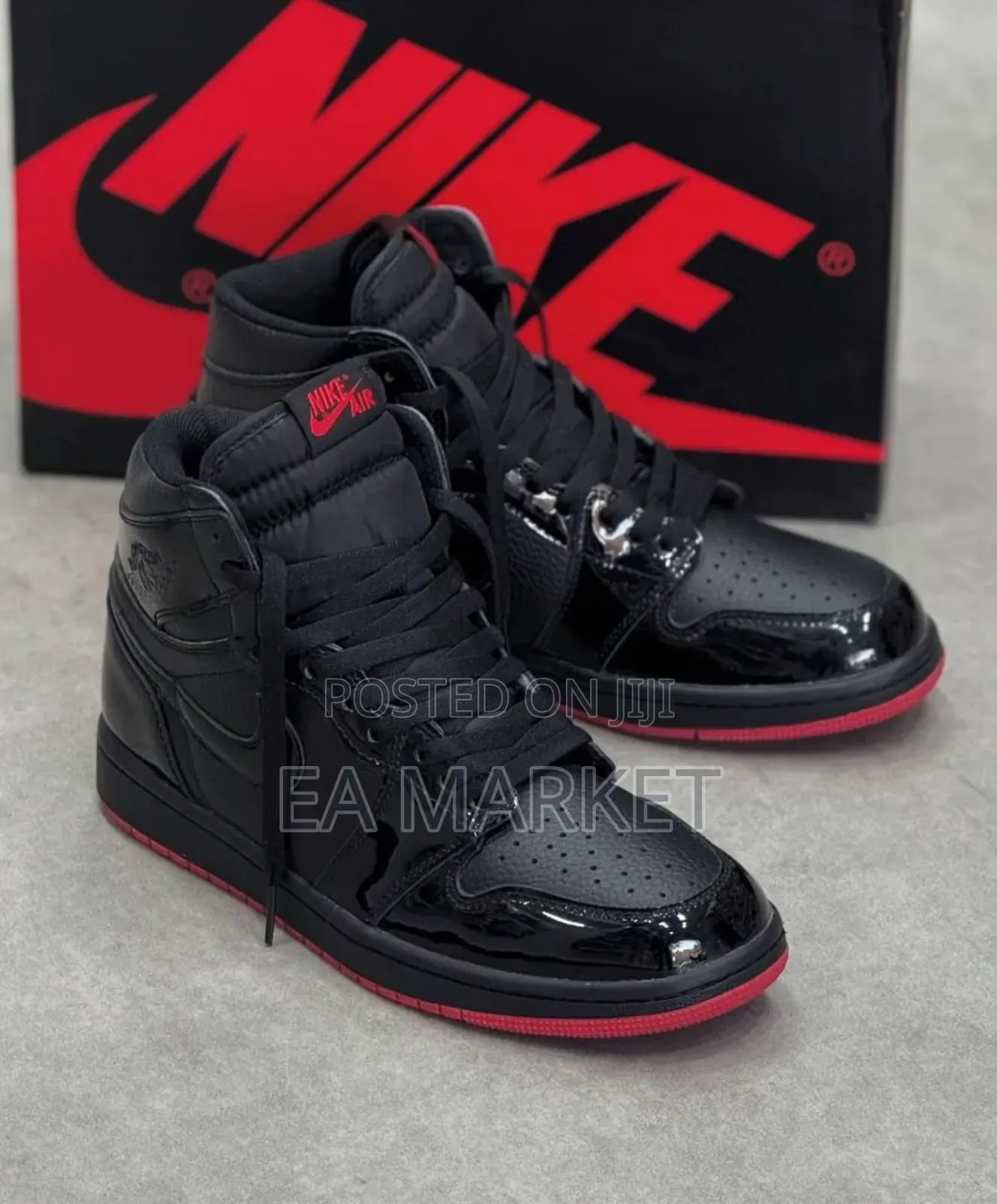 Black Air Jordan 1