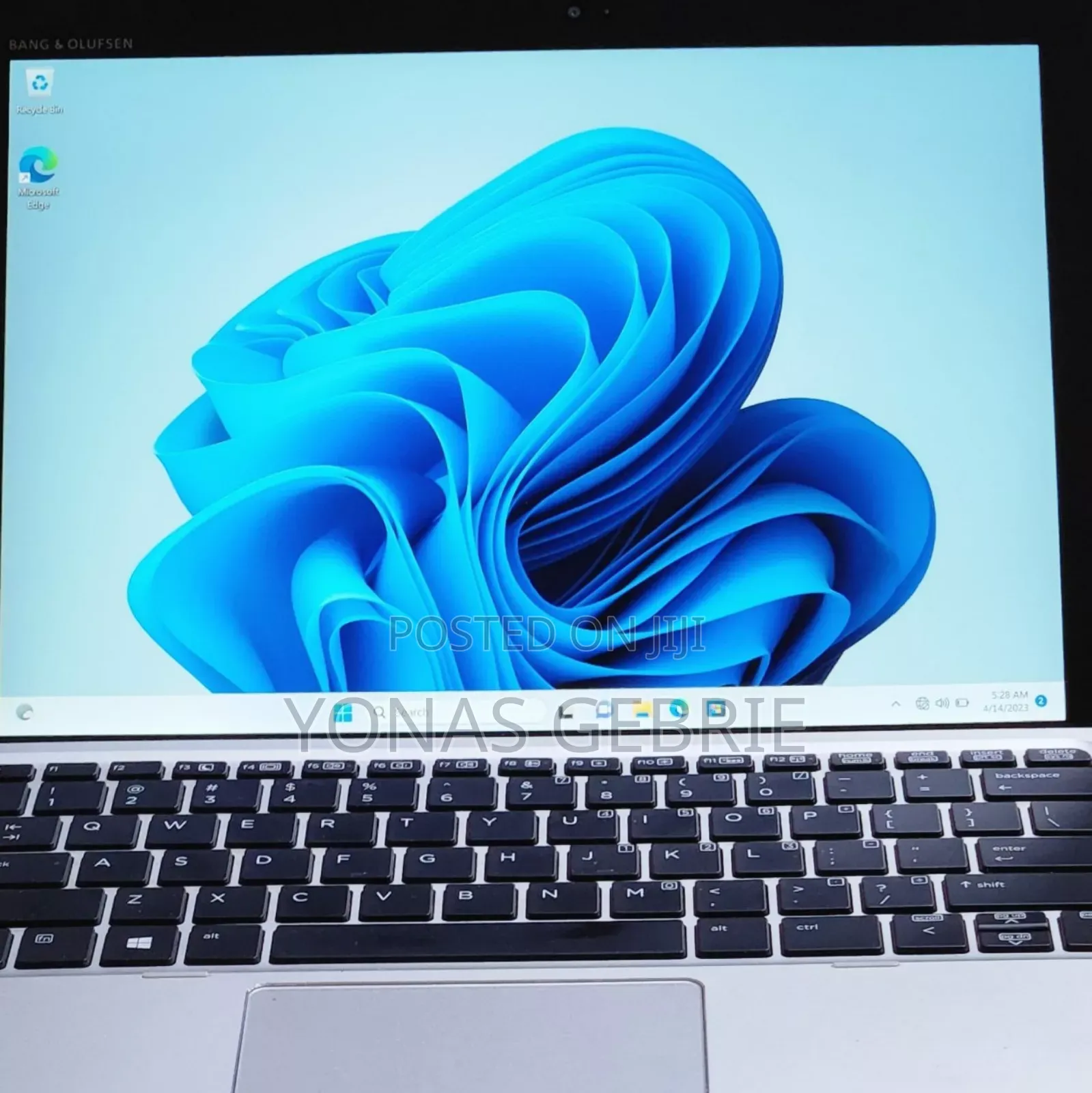 New Laptop HP X2 8GB Intel Core M SSD 256GB