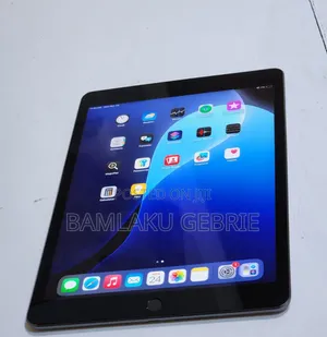 Photo - New Apple iPad 10.2 (2021) 64 GB