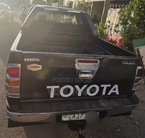 Toyota Hilux 2009 Black