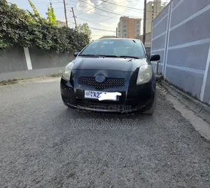 Photo - Toyota Yaris 2006 Black