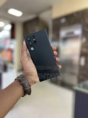 Photo - Samsung Galaxy S22 Ultra 256 GB Black