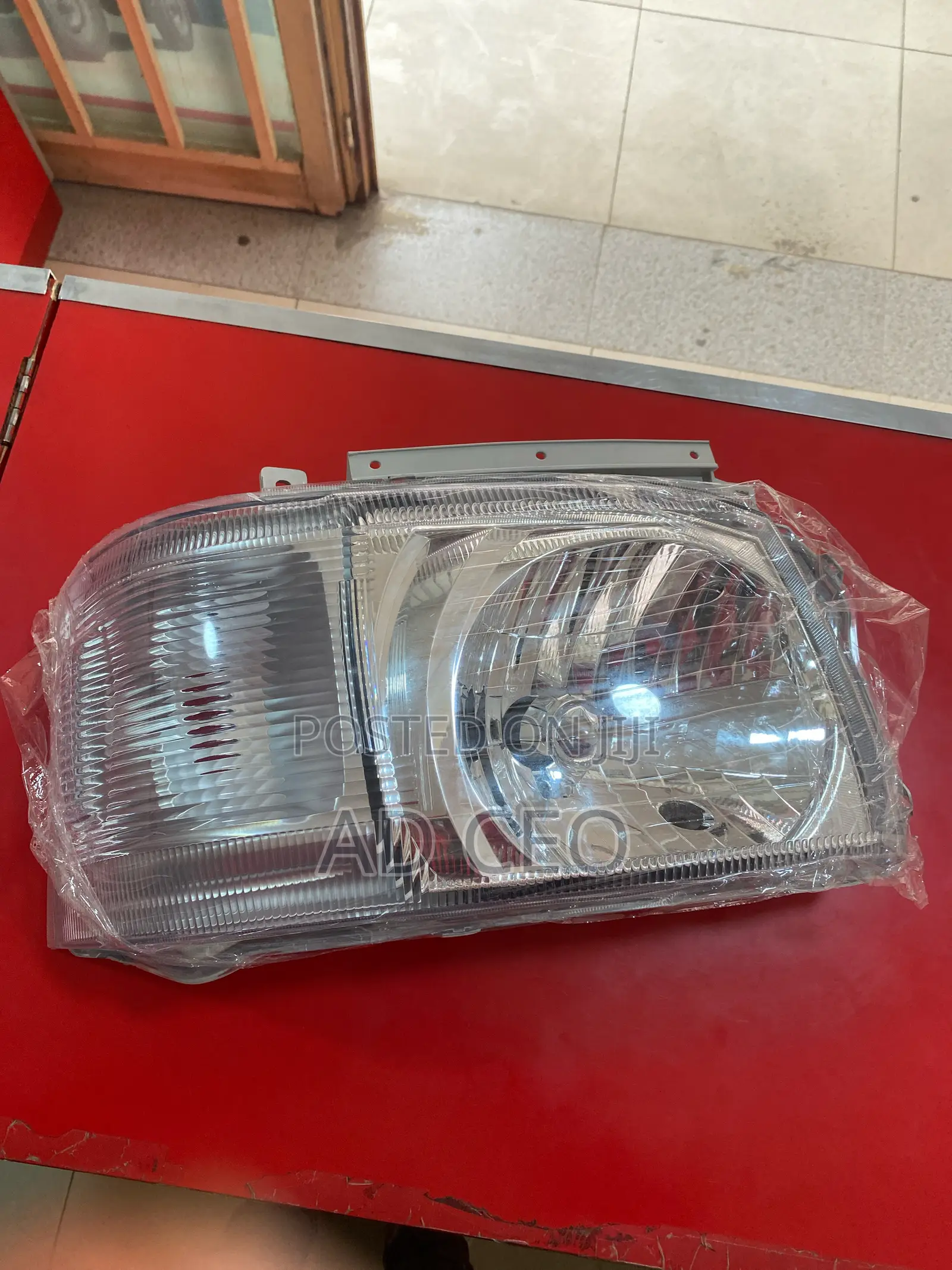 Toyota Hiace Head Lamp