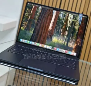 New Laptop Apple MacBook Air 2024 M3 13-Inch 8GB Apple M3 SSD 256GB