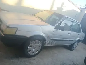 Toyota Corolla 1985 Silver