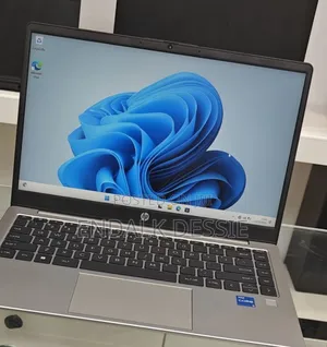 Photo - New Laptop HP 16GB Intel Core I5 SSD 512GB